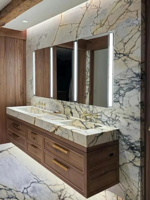 arabescato marble bathroom